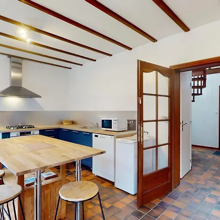 Hébergement de vacances Maison 120 M2 - 10 Couchages